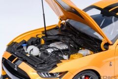 Autoart 1/18 Ford Mustang Shelby GT500 (Cyber Orange) - 73099