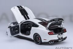 Autoart 1/18 Ford Mustang Shelby GT500 (Oxford White) - 73095