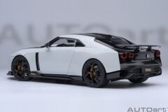 Autoart 1/18 Nissan GT-R50 by Italdesign (Metallic White/Black) - 77511