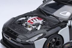Autoart 1/18 Nissan GT-R50 by Italdesign (Metallic White/Black) - 77511
