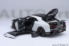 Autoart 1/18 Nissan GT-R50 by Italdesign (Metallic White/Black) - 77511