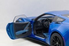 Autoart 1/18 Chevrolet Corvette C7 Z06 (Laguna Blue Tintcoat) - 71265