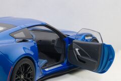 Autoart 1/18 Chevrolet Corvette C7 Z06 (Laguna Blue Tintcoat) - 71265