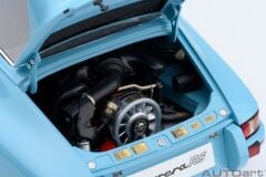 Autoart 1/18 Porsche 911 Carrera 2.7 RS (Gulf Blue with Black stripes) - 78032