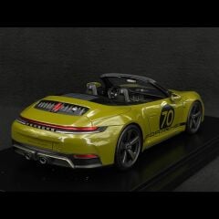 Spark Models 1/18 Porsche 911 Spirit 70 - Olive Neo