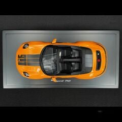 Spark Models 1/18 Porsche 911 Spirit 70 - Signal Orange