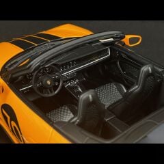 Spark Models 1/18 Porsche 911 Spirit 70 - Signal Orange