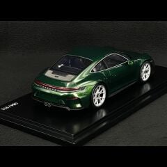 Spark Models 1/18 Porsche 911 GT3 mit Touring-Paket - Oak Green Metallic Neo