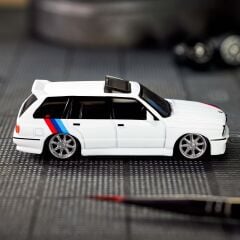 Hot Wheels Collectors Hot Wheels Elite 64 1990 BMW 318i Touring