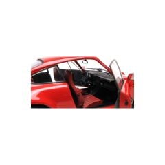 Minichamps 1/18 Porsche 911 Carrera Coupe 3.2 - 1983 - 100 063021