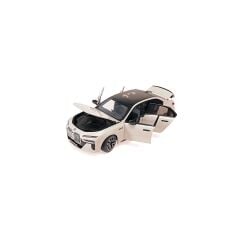 Minichamps 1/18 BMW I7 M70 G70 2024 - Beyaz Metalik - 110 023702