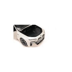 Minichamps 1/18 BMW I7 M70 G70 2024 - Beyaz Metalik - 110 023702