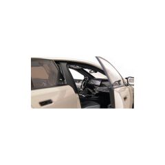 Minichamps 1/18 BMW I7 M70 G70 2024 - Beyaz Metalik - 110 023702