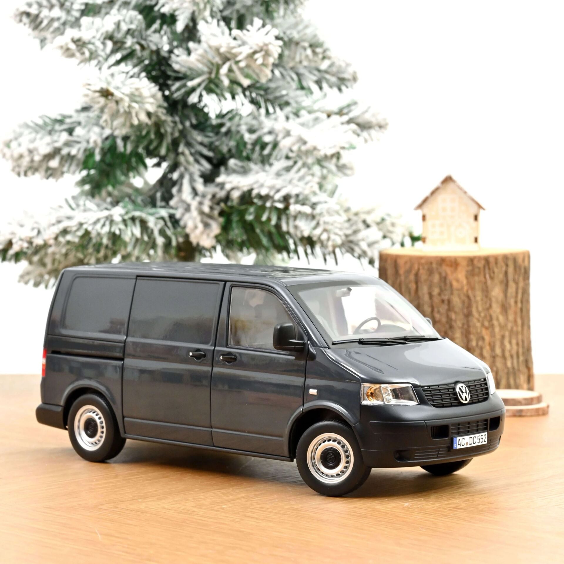 Norev 1/18 VW Transporter 2003 Grey - 188616