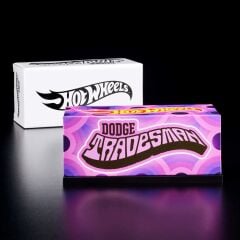 Hot Wheels Collector RLC Exclusive ‘70s Dodge Tradesman Van