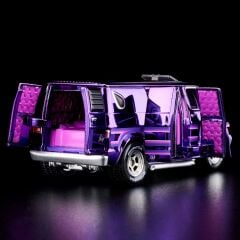 Hot Wheels Collector RLC Exclusive ‘70s Dodge Tradesman Van