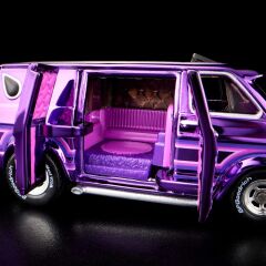 Hot Wheels Collector RLC Exclusive ‘70s Dodge Tradesman Van