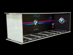 6 Adet Araç Alan Pleksi Garaj BMW