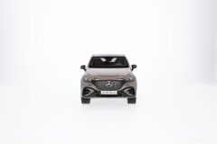 NZG Modelle 1/18 Mercedes-EQ EQE SUV AMG Line X294 - Grayish Orange