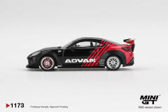 Mini GT 1/64 1173 Toyota GR86 LB Nation Advan