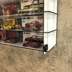Diecast Toyblox Mini GT, Kaido House, Pop Race Uyumlu, Pleksi Kapaklı, 32 Bölmeli Duvar Tipi Dekoratif Vitrin