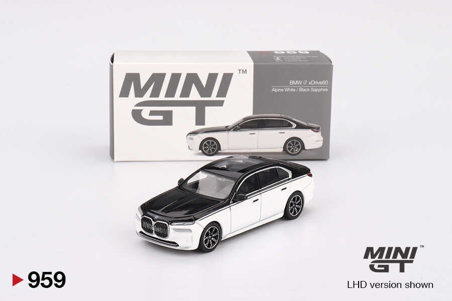 Mini GT 1/64 959 BMW i7 xDrive60 Alpine White / Black Sapphire