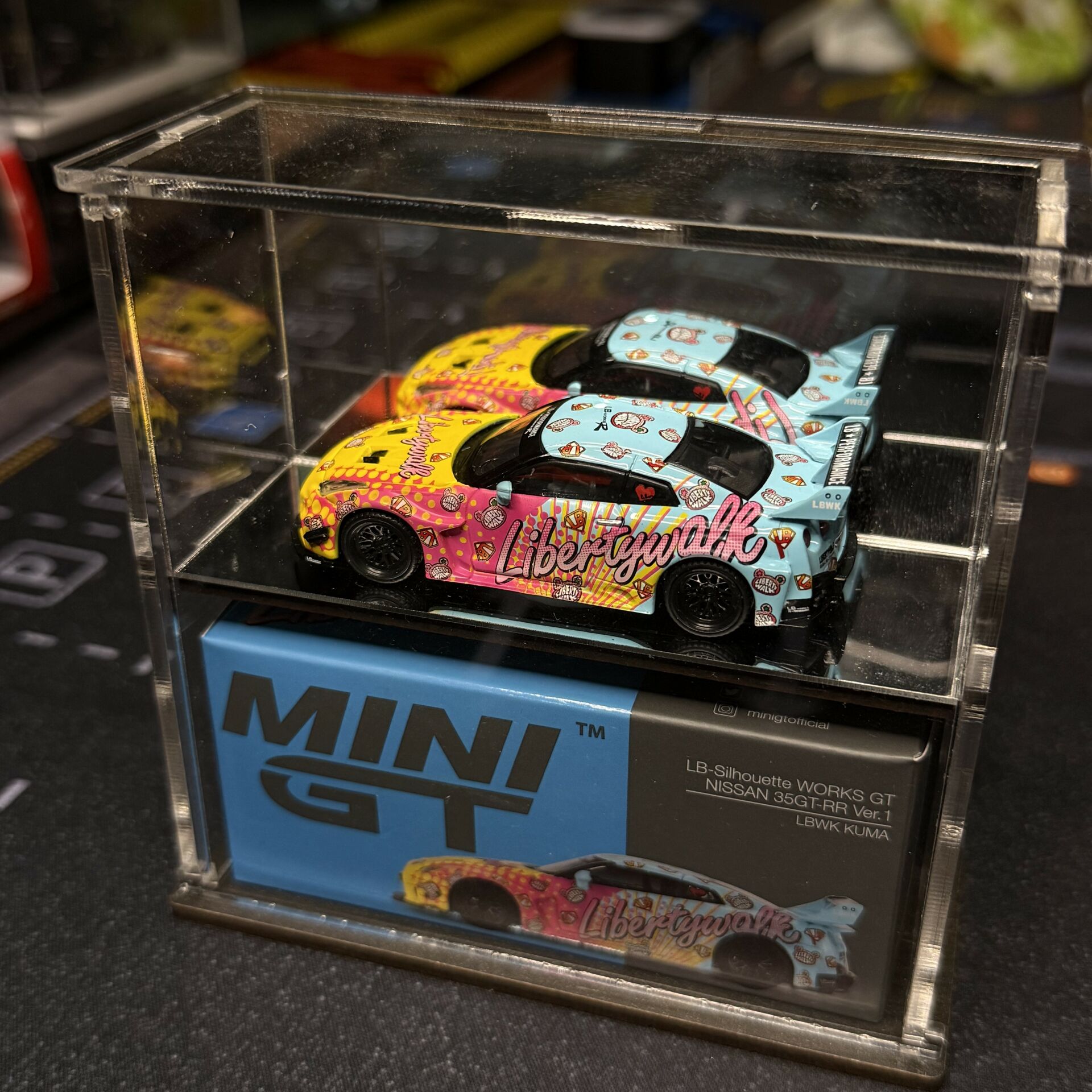 İki Katlı Gümüş Renk Aynalı Koruma Standı Mini GT ile Uyumlu