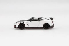 Mini GT 1/64 1045 Nissan GT-R Nismo 2024 Brilliant White Pearl