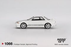 Mini GT 1/64 1066 Nissan Skyline GT-R (R32) VeilSide Combat C-I White