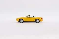 Mini GT 393 Eunos Roadster