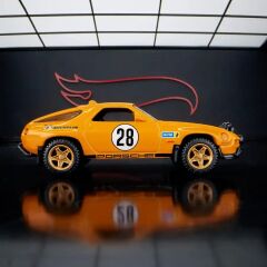 Hot Wheels Elite 64 - Porsche 928 Safari