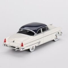 Mini GT 631 Mini GT 631 Lincoln Capri 1954 Arctic White / Atlantic Blue