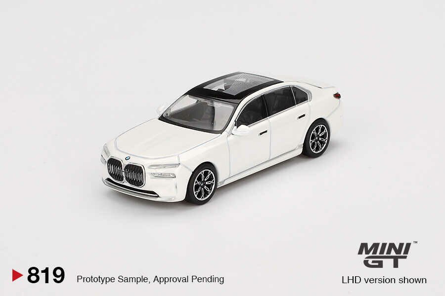Mini GT 819 BMW i7 xDrive60 Mineral White
