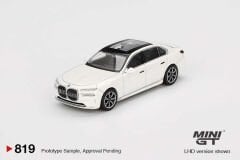Mini GT 819 BMW i7 xDrive60 Mineral White