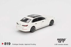 Mini GT 819 BMW i7 xDrive60 Mineral White