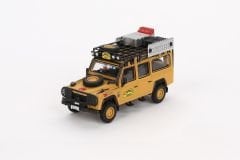 Mini GT 856 Land Rover Defender 110 1989 Camel Trophy Amazon Team Turkey Turkey Exclusive