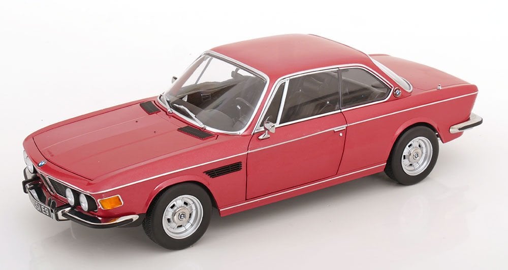 KK Scale 1/12 Scale Diecast KKDC120192 - BMW 3.0 CSI E9 Aluminium Rims 1971 - Kırmızı Metalik
